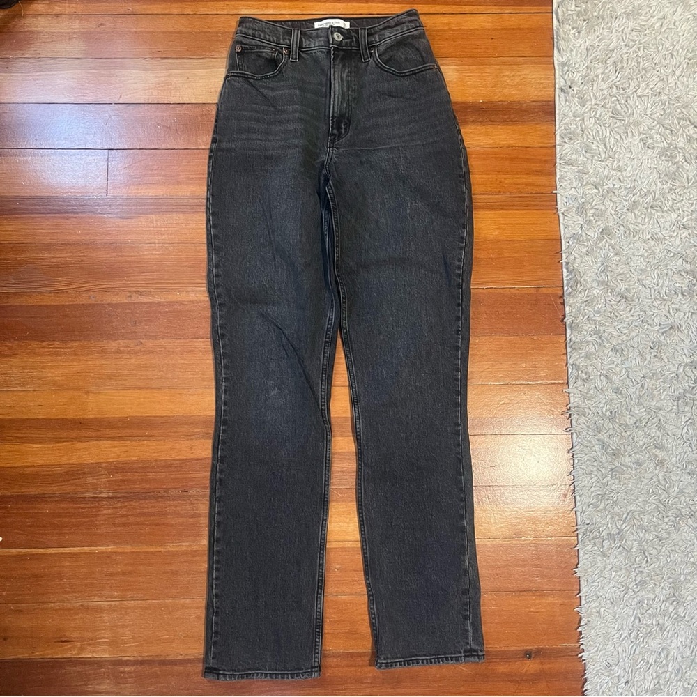 Abercrombie 90s Straight Ultra High Rise Curve Love 25L / 0L